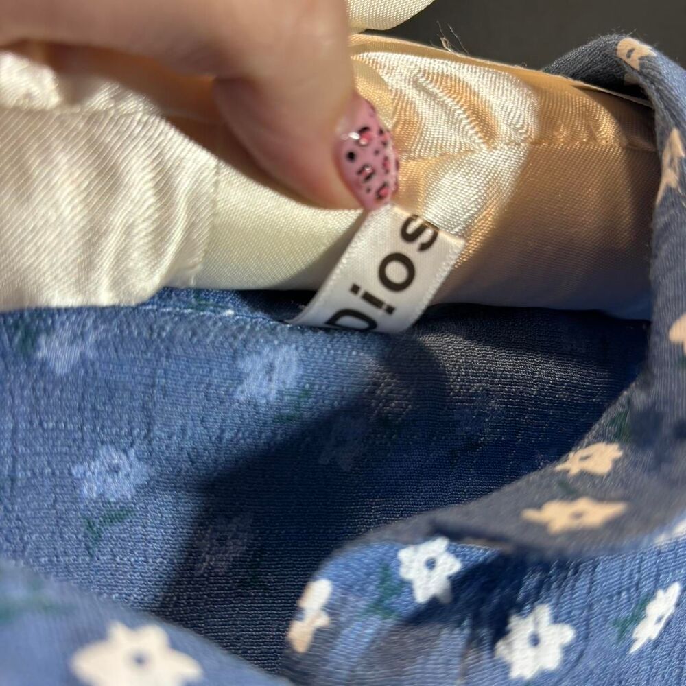 Women's Floral Blue Button Up Shirt - Picture 8 of 8